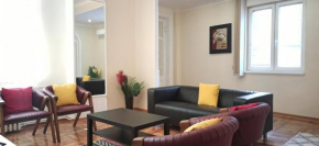 NEW CENTER 4 BDR For 6 / 1min from Republic square